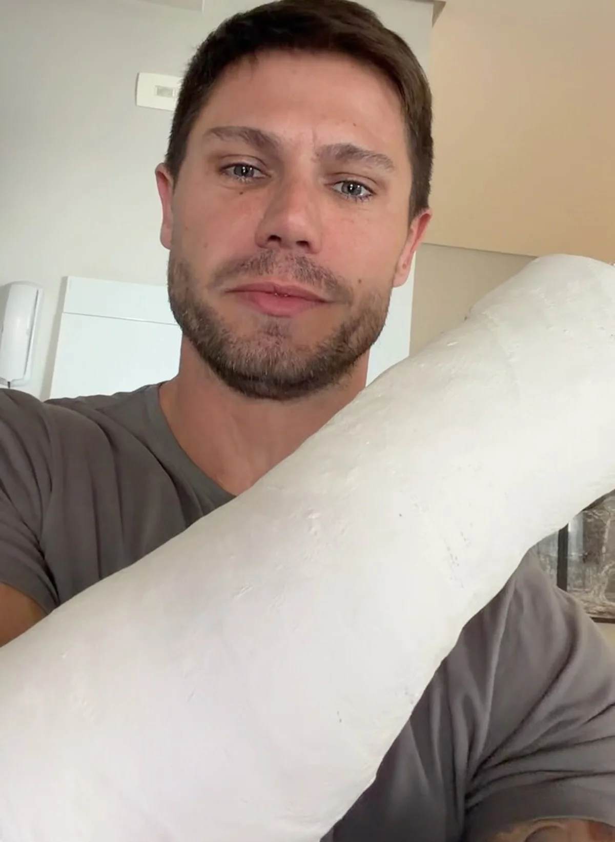 Jonas Sulzbach gravou um vídeo para o Instagram Jonas Sulzbach gravou um vídeo para o Instagram
