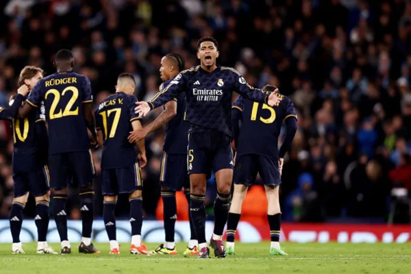 Imagem colorida de Bellingham para o Real Madrid - Metrópoles