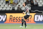 Alex Telles fez o gol do Botafogo Alex Telles fez o gol do Botafogo