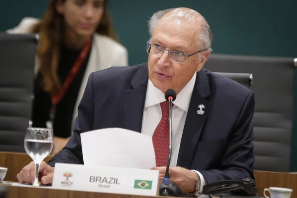 Imagem colorida do Vice-presidente Geraldo Alckmin, durante reunião Os ministros de Indústria e Comércio do Brics no Palácio do Itamaraty, em Brasília - Metrópoles 1