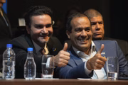 O ministro do Turismo, Celso Sabino (União), ao lado do prefeito de Salvador, Bruno Reis