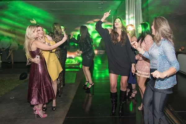 Milena Câmara celebra 31 anos com pool party em clima de primavera - imagem 22 Milena Câmara celebra 31 anos com pool party em clima de primavera - imagem 22