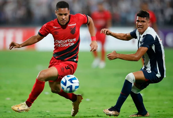 Athletico-PR empata com Alianza Lima na estreia da Libertadores
