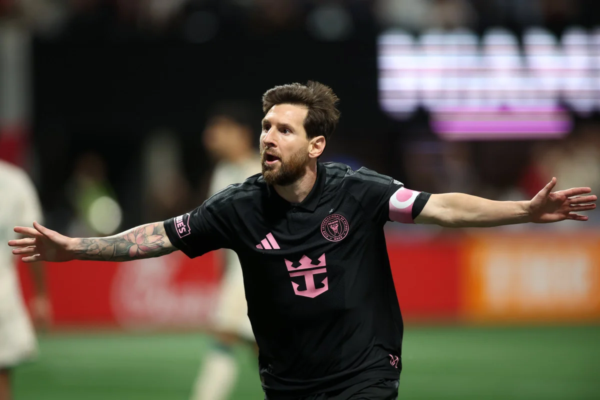 Lionel Messi comanda vitória do Inter Miami com dois golaços; assista