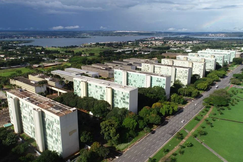 Os ministérios Os ministérios