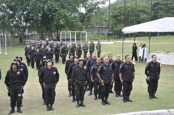 Agentes penitenciários do Rio entram em greve a partir de terça (17/1)