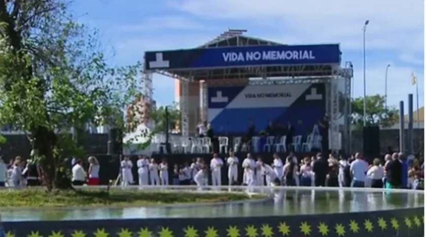 No Dia dos Namorados, 12/6, Pedro Rocha postou uma homenagem à Nara Almeida, sua "eterna namorada" No Dia dos Namorados, 12/6, Pedro Rocha postou uma homenagem à Nara Almeida, sua "eterna namorada"