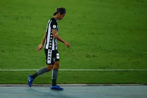 Nas redes sociais, Honda ameaça deixar o Botafogo e dá prazo ao clube