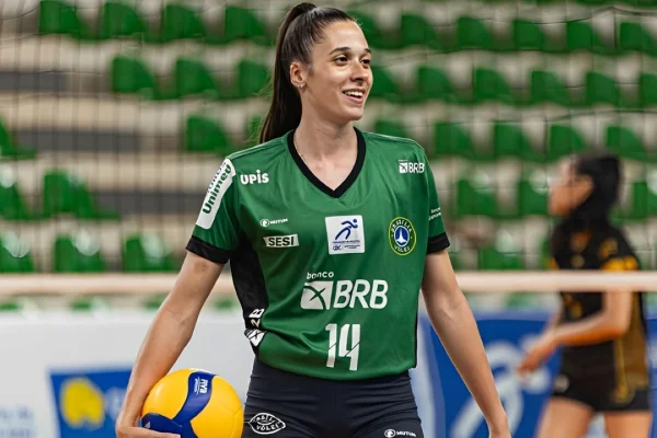 Marina Sinoto do Brasília Vôlei foi convocada pela primeira vez para a seleção feminina de Vôlei