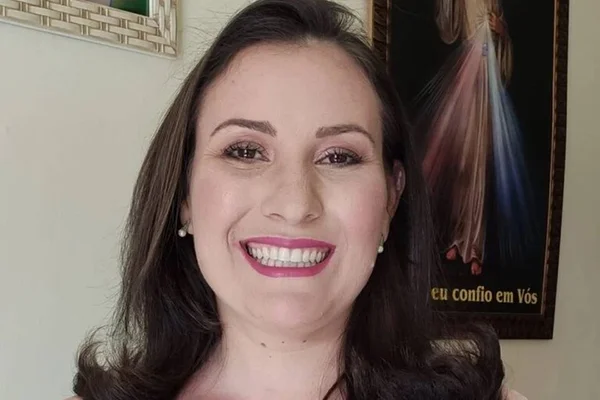 Internada com Covid-19, vereadora de 37 anos morre no Paraná