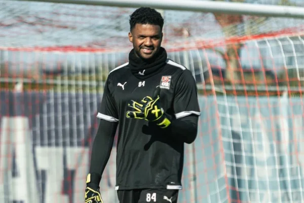 Foto colorida de goleiro Felipe - Metrópoles