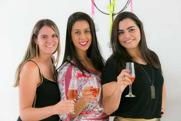 Monique Lenzi, Camilla Rocha e Mel Gomes
Monique Lenzi, Camilla Rocha e Mel Gomes