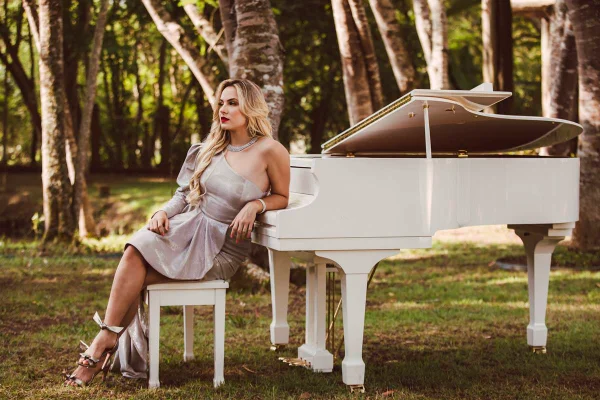Gabi Martins lança clipe de Covardia e hit viraliza. “Toda verdade vende”