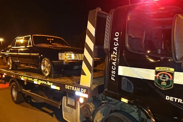 Detran-DF acaba com rachas perto da antiga Rodoferroviária