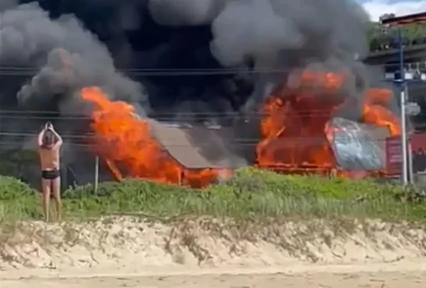 Após incêndio, frequentadores prometem ajudar a reconstruir beach club