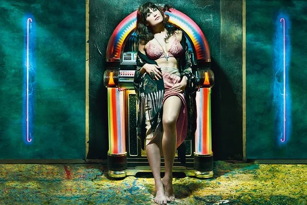 Pirelli libera fotos da próxima edição de seu tradicional calendário