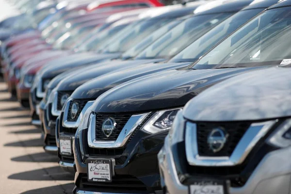 Além da queda, o coice: venda de carros usados no DF cai 54,8% em janeiro