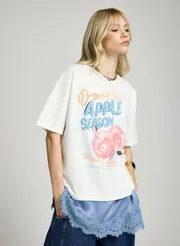 Camiseta com detalhe de renda