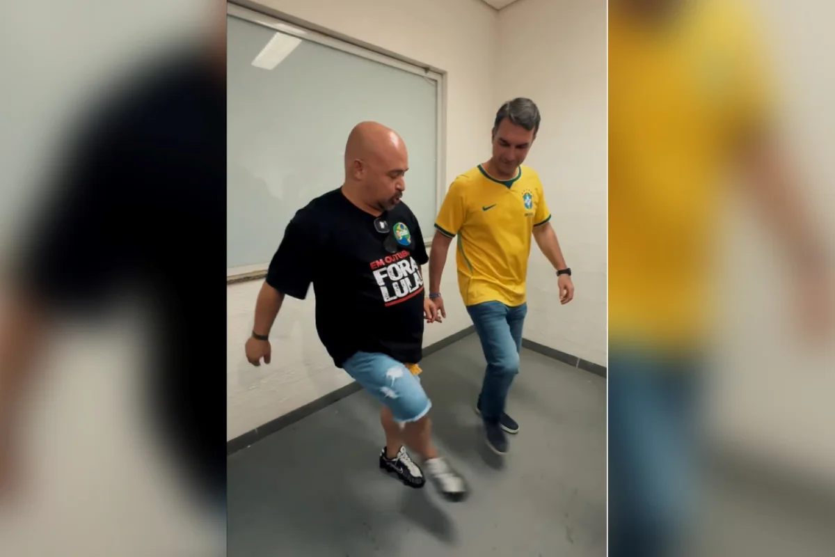 Flávio Bolsonaro aprende passos de funk após críticas por "dancinha"