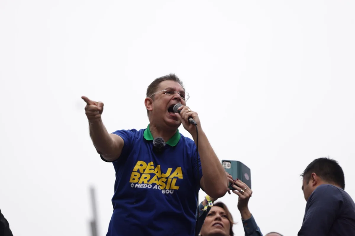 Líder do PL reage a aumento do Bolsa Família por Lula a 17 dias da eleição
