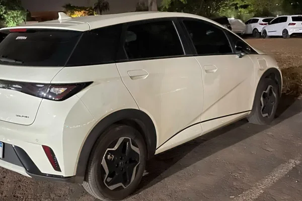 Carro elétrico - Metrópoles