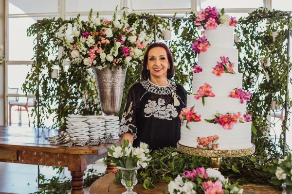 Rita Márcia celebra aniversário com almoço memorável na Villa Rizza