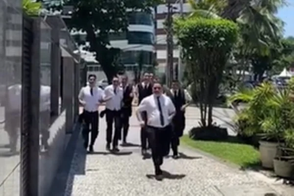 Vídeo: garçons de Recife recriam “arrastão fake” que viralizou na web