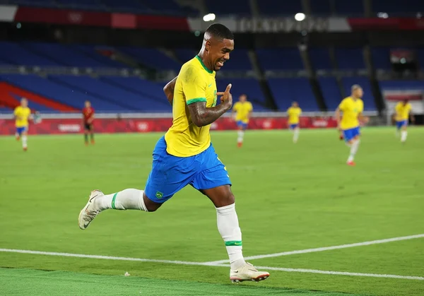 Herói do ouro, Malcom foi liberado para os Jogos de última hora