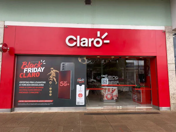 Fachada da Loja da Claro-Metrópoles