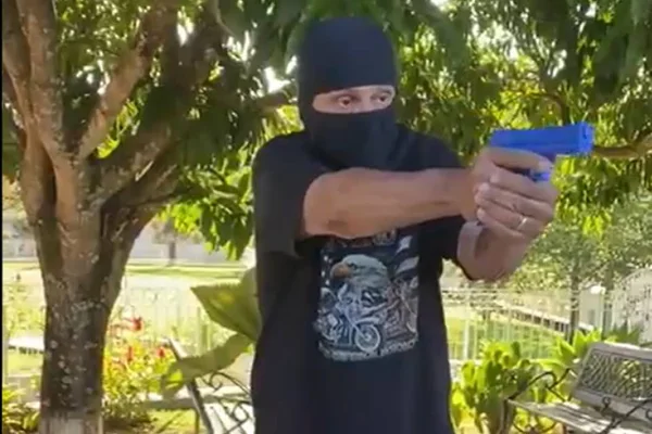 “Kit anti-satanás”: Roberto Jefferson tem vídeo retirado do Twitter