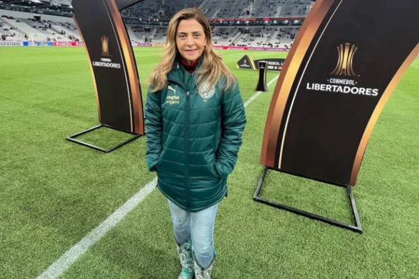 Foto colorida da Leila do Palmeiras