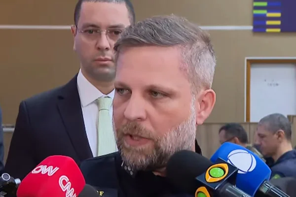 Imagem colorida de Alberto Raposo, diretor-executivo da PRF - Metrópoles