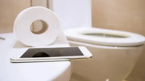 Sete lugares perigosos para deixar o celular