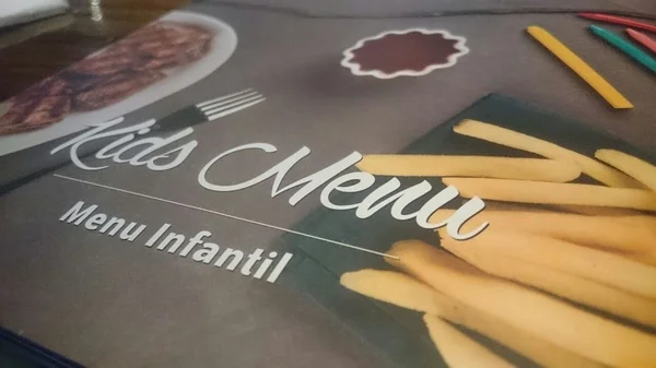 Casa de carne no DF se nega a servir menu infantil a adulto