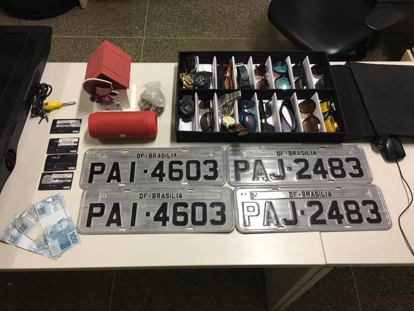 PMDF prende dupla que fazia “limpa” dentro de carros em Águas Claras - imagem 1 PMDF prende dupla que fazia “limpa” dentro de carros em Águas Claras - imagem 1