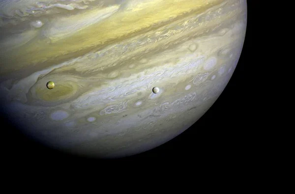 Cientistas descobrem oceano sob uma das luas de Júpiter