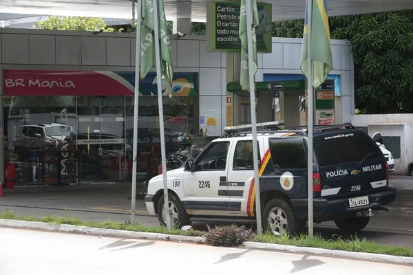 Posto é assaltado na 415 Sul e bandidos levam R$ 14 mil