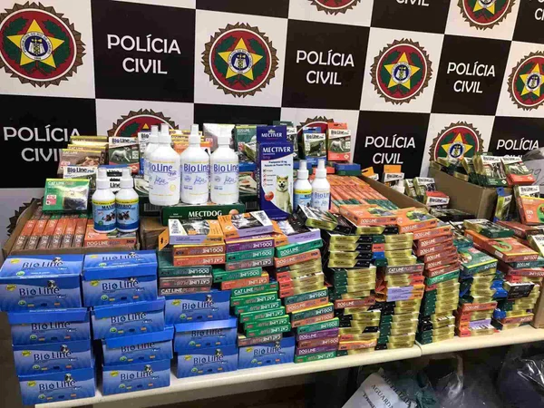 Polícia apreende medicamentos falsos para pets
