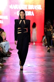 Amarante Brasil, por Q.U.A.D.R.A, no Metrópoles Catwalk Amarante Brasil, por Q.U.A.D.R.A, no Metrópoles Catwalk