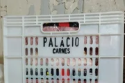 Açougue vendia carnes podres no interior Açougue vendia carnes podres no interior