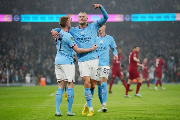 City precisa vencer Leeds para retomar 2º lugar e sonhar com o título