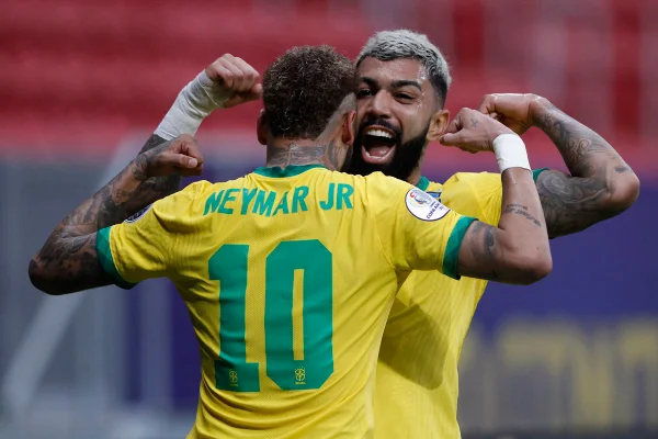 Neymar nega que tenha pedido para Tite não convocar Gabigol