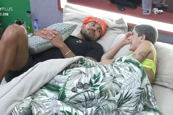 A Fazenda 13. Clima esquenta entre Lary Bottino e Bil: “Tá sem cueca?”