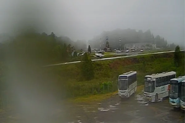 Veja de outro ângulo decolagem de avião que caiu no RS a caminho de SP