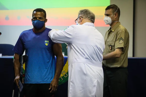 Brasil inicia a vacinação de atletas para Olimpíadas e Paralimpíadas