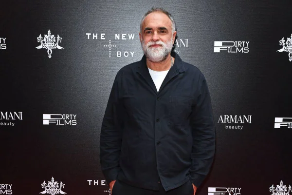 Cannes: Karim Aïnouz fala com o Metrópoles sobre Firebrand, seu primeiro projeto em inglês