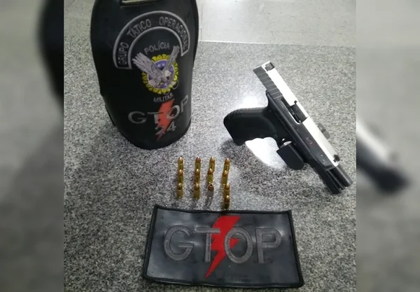 No DF, homem se exibe com pistola em vídeo e acaba preso