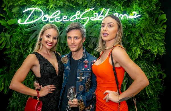 Gui Siqueira comanda abertura de pop-up da Dolce & Gabbana em Goiânia