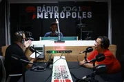 Durante a conversa, o candidato é questionado sobre diferentes temas de interesse dos moradores do DF. Durante a conversa, o candidato é questionado sobre diferentes temas de interesse dos moradores do DF.