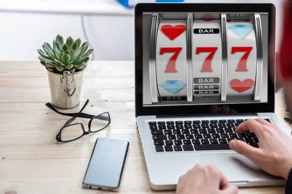 Imagem colorida de casino online com dinheiro real - APOSTAS